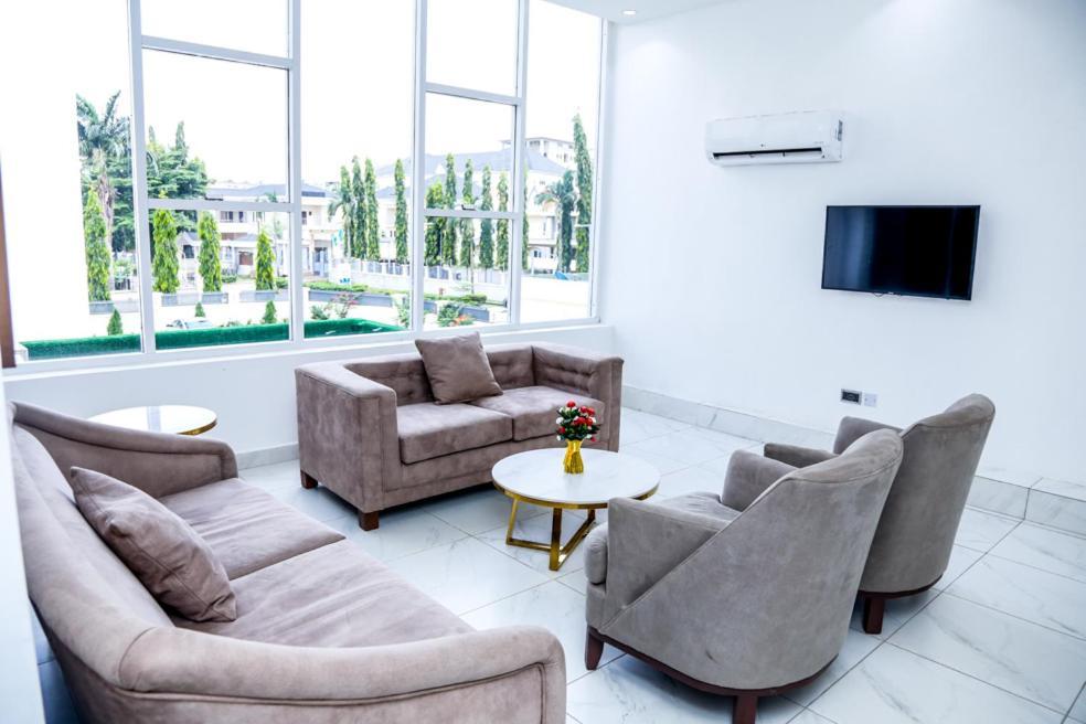 Stratton 38 Asokoro Hotel Exterior photo