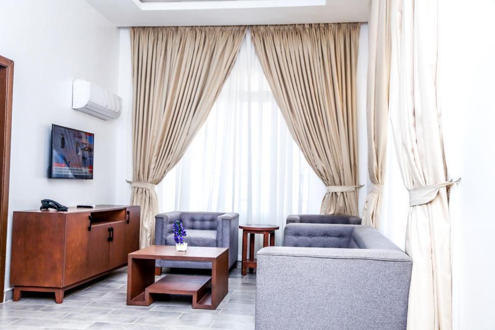 Stratton 38 Asokoro Hotel Exterior photo